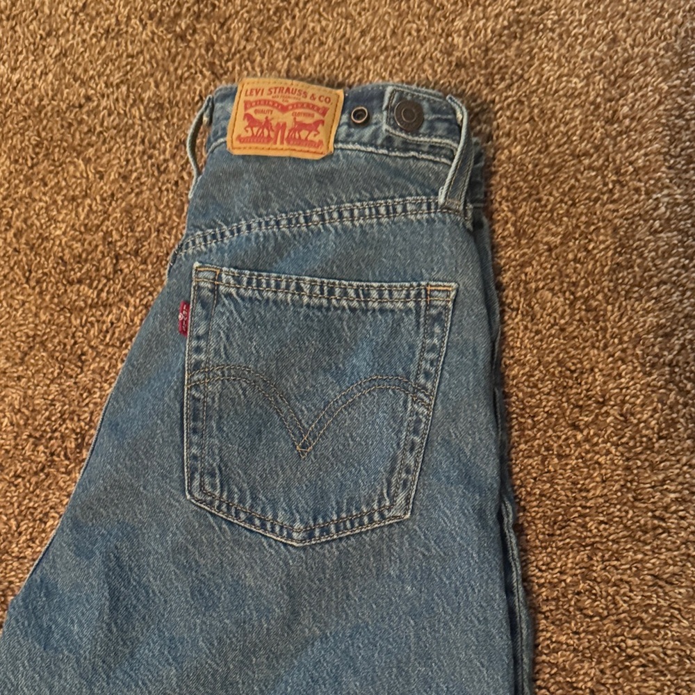 Levi's Cinch Baggy fit  Blue Jeans with Signature Pocket